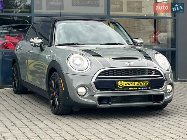 Сірий Міні Hatch, об'ємом двигуна 2 л та пробігом 46 тис. км за 18000 $, фото 1 на Automoto.ua