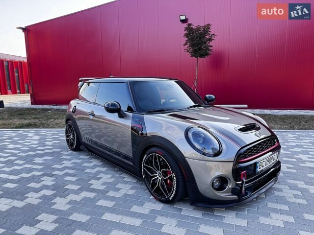 Серый Мини Hatch, объемом двигателя 2 л и пробегом 104 тыс. км за 19700 $, фото 1 на Automoto.ua