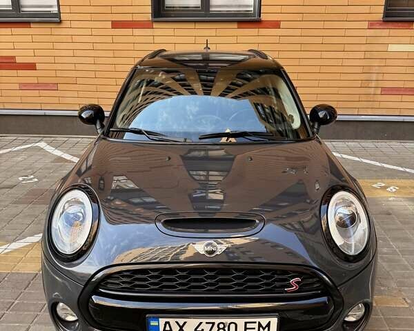 Сірий Міні Hatch, об'ємом двигуна 2 л та пробігом 92 тис. км за 18300 $, фото 1 на Automoto.ua