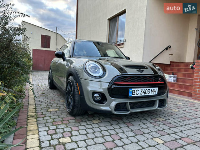 Серый Мини Hatch, объемом двигателя 2 л и пробегом 67 тыс. км за 24500 $, фото 1 на Automoto.ua