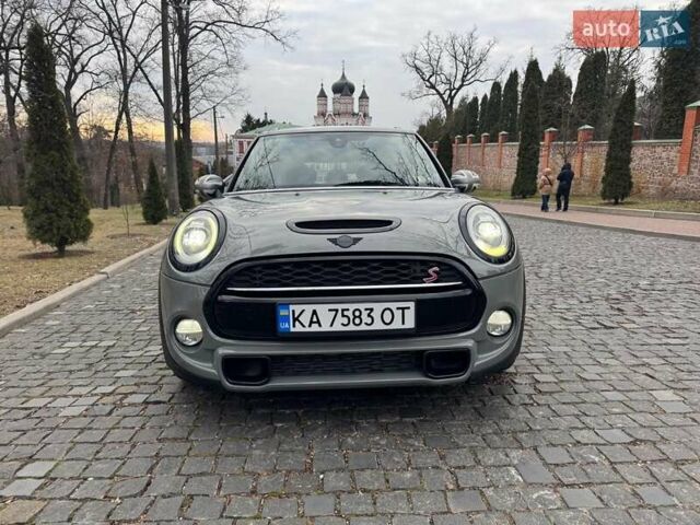 Серый Мини Hatch, объемом двигателя 2 л и пробегом 146 тыс. км за 18500 $, фото 1 на Automoto.ua