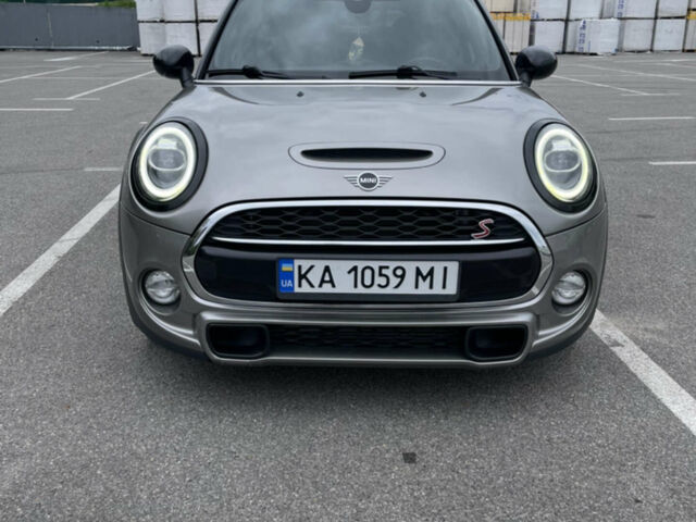 Серый Мини Hatch, объемом двигателя 2 л и пробегом 88 тыс. км за 21000 $, фото 1 на Automoto.ua