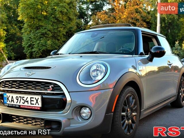 Сірий Міні Hatch, об'ємом двигуна 2 л та пробігом 42 тис. км за 22500 $, фото 1 на Automoto.ua
