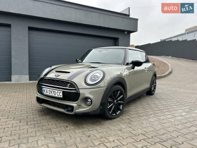 Сірий Міні Hatch, об'ємом двигуна 2 л та пробігом 46 тис. км за 25200 $, фото 1 на Automoto.ua