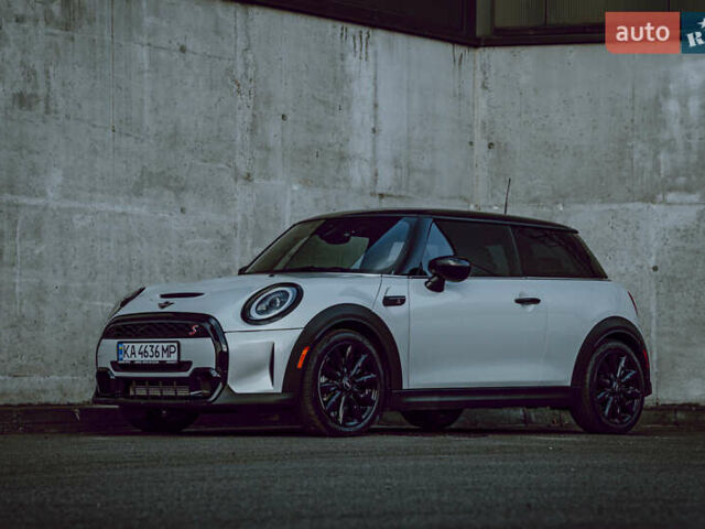 Сірий Міні Hatch, об'ємом двигуна 2 л та пробігом 14 тис. км за 26000 $, фото 1 на Automoto.ua
