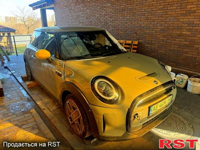 Сірий Міні Hatch, об'ємом двигуна 0.14 л та пробігом 25 тис. км за 11000 $, фото 1 на Automoto.ua