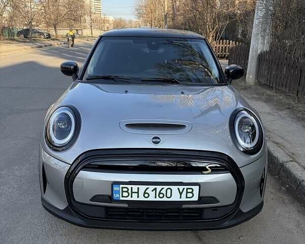 Сірий Міні Hatch, об'ємом двигуна 0 л та пробігом 600 тис. км за 23000 $, фото 1 на Automoto.ua