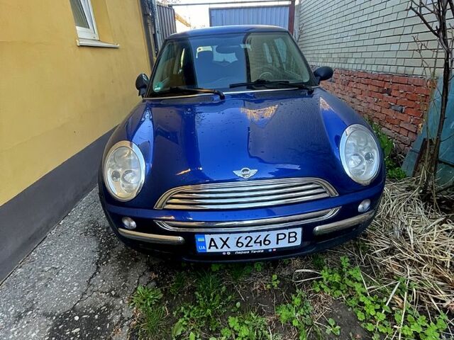 Синий Мини Hatch, объемом двигателя 1.6 л и пробегом 241 тыс. км за 4500 $, фото 1 на Automoto.ua