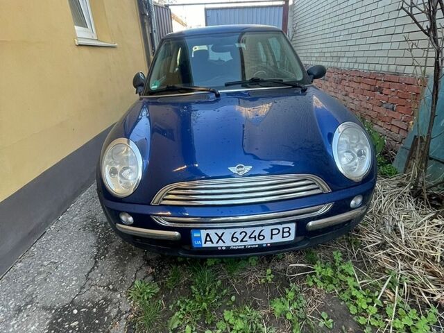 Синий Мини Hatch, объемом двигателя 1.6 л и пробегом 212 тыс. км за 3200 $, фото 1 на Automoto.ua