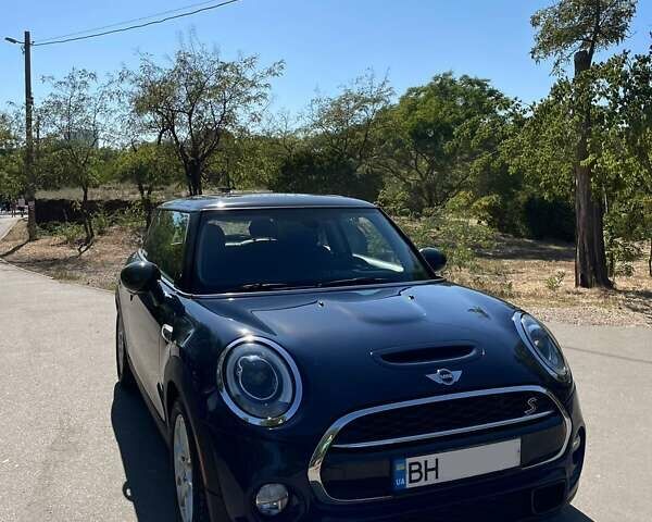 Синий Мини Hatch, объемом двигателя 2 л и пробегом 63 тыс. км за 15399 $, фото 1 на Automoto.ua