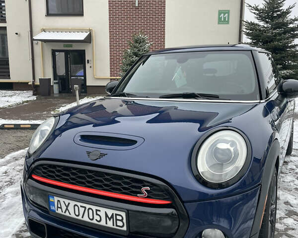 Синий Мини Hatch, объемом двигателя 2 л и пробегом 264 тыс. км за 13000 $, фото 1 на Automoto.ua