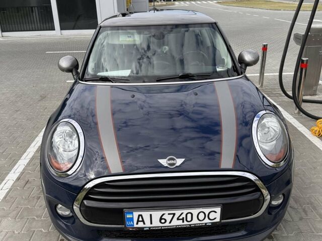 Синій Міні Hatch, об'ємом двигуна 1.5 л та пробігом 49 тис. км за 17498 $, фото 1 на Automoto.ua