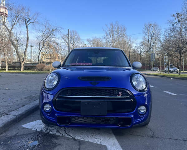 Синий Мини Hatch, объемом двигателя 2 л и пробегом 56 тыс. км за 18800 $, фото 1 на Automoto.ua