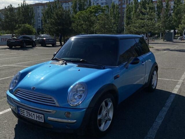 Синий Мини Hatch, объемом двигателя 1.6 л и пробегом 180 тыс. км за 5500 $, фото 1 на Automoto.ua