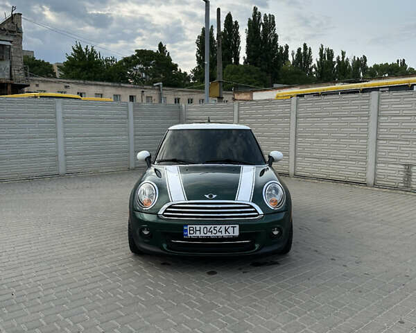 Зеленый Мини Hatch, объемом двигателя 1.6 л и пробегом 190 тыс. км за 8300 $, фото 1 на Automoto.ua