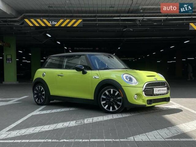 Зелений Міні Hatch, об'ємом двигуна 2 л та пробігом 90 тис. км за 15990 $, фото 1 на Automoto.ua