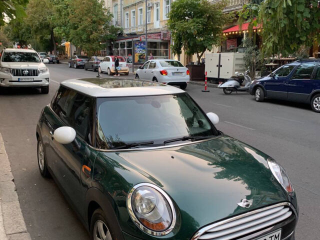 Зелений Міні Hatch, об'ємом двигуна 1.5 л та пробігом 107 тис. км за 11000 $, фото 1 на Automoto.ua