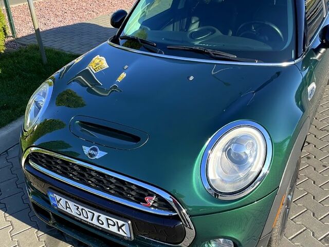 Зелений Міні Hatch, об'ємом двигуна 2 л та пробігом 100 тис. км за 16000 $, фото 1 на Automoto.ua