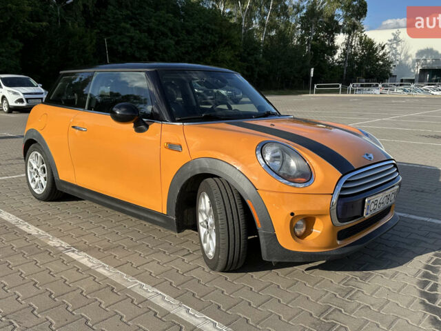 Помаранчевий Міні Hatch, об'ємом двигуна 1.5 л та пробігом 156 тис. км за 10000 $, фото 1 на Automoto.ua