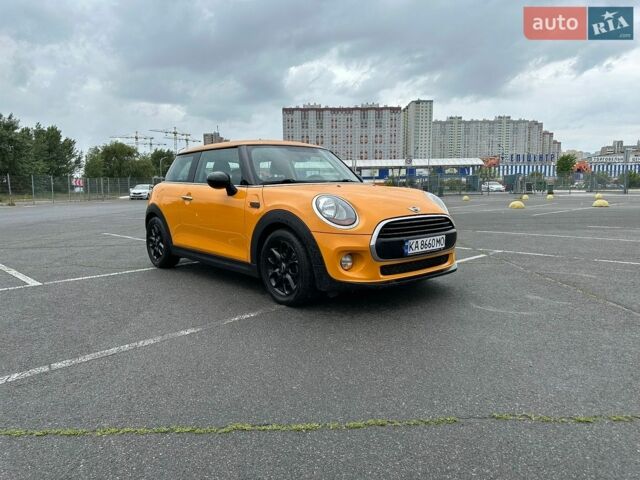 Оранжевый Мини Hatch, объемом двигателя 1.2 л и пробегом 110 тыс. км за 12100 $, фото 1 на Automoto.ua