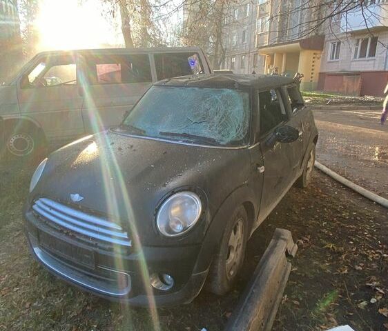 Чорний Міні One, об'ємом двигуна 1.6 л та пробігом 197 тис. км за 3000 $, фото 1 на Automoto.ua