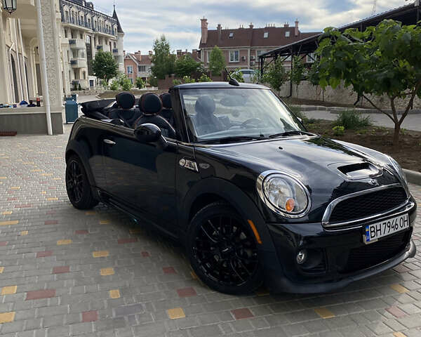 Мини Convertible, объемом двигателя 1.6 л и пробегом 77 тыс. км за 9700 $, фото 1 на Automoto.ua