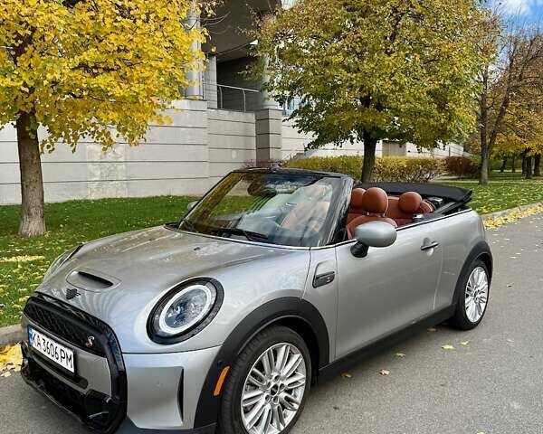 Серый Мини Convertible, объемом двигателя 2 л и пробегом 13 тыс. км за 29900 $, фото 1 на Automoto.ua