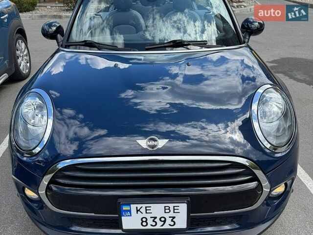 Синий Мини Convertible, объемом двигателя 1.5 л и пробегом 77 тыс. км за 13700 $, фото 1 на Automoto.ua