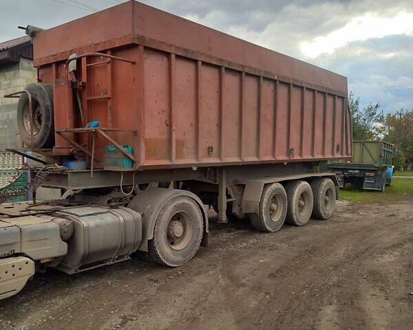 Красный МОЛ ST, объемом двигателя 0 л и пробегом 300 тыс. км за 4999 $, фото 1 на Automoto.ua