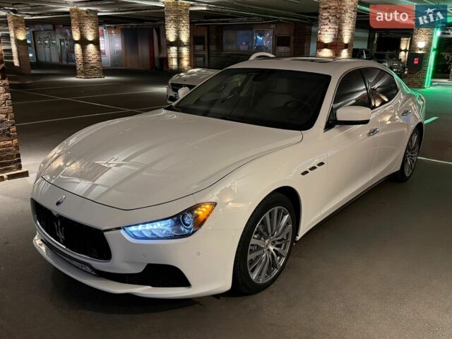 Білий Мазераті Ghibli, об'ємом двигуна 2.98 л та пробігом 87 тис. км за 14500 $, фото 1 на Automoto.ua