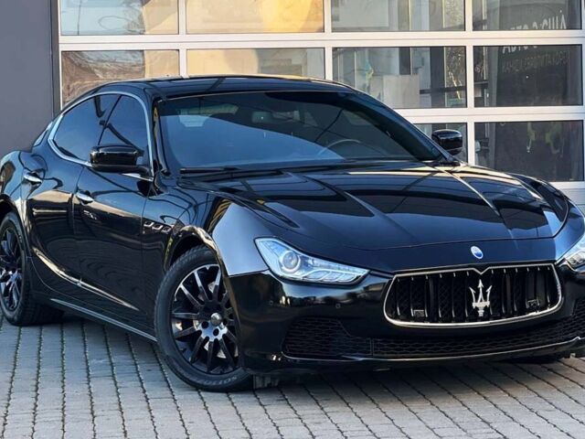 Чорний Мазераті Ghibli, об'ємом двигуна 3 л та пробігом 64 тис. км за 28500 $, фото 1 на Automoto.ua