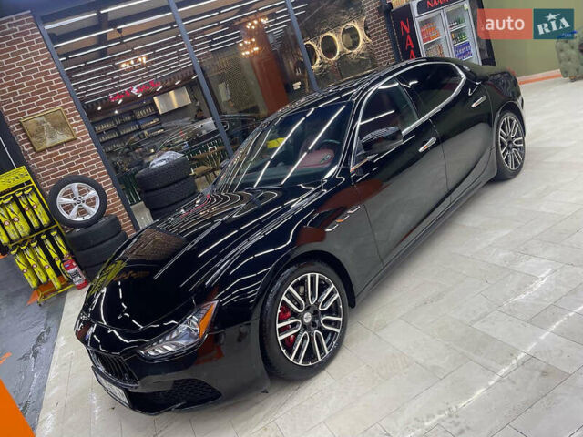 Мазерати Гибли, объемом двигателя 2.98 л и пробегом 100 тыс. км за 17500 $, фото 1 на Automoto.ua