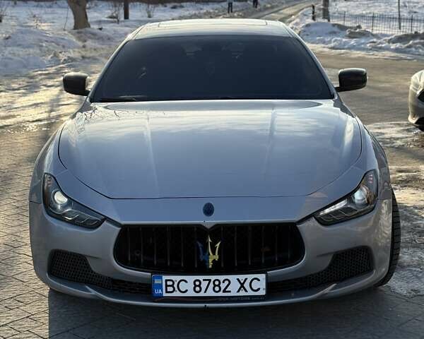 Сірий Мазераті Ghibli, об'ємом двигуна 2.98 л та пробігом 98 тис. км за 17500 $, фото 1 на Automoto.ua