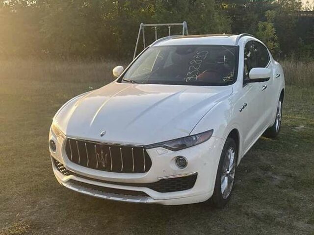Білий Мазераті Леванте, об'ємом двигуна 2.98 л та пробігом 134 тис. км за 47779 $, фото 1 на Automoto.ua