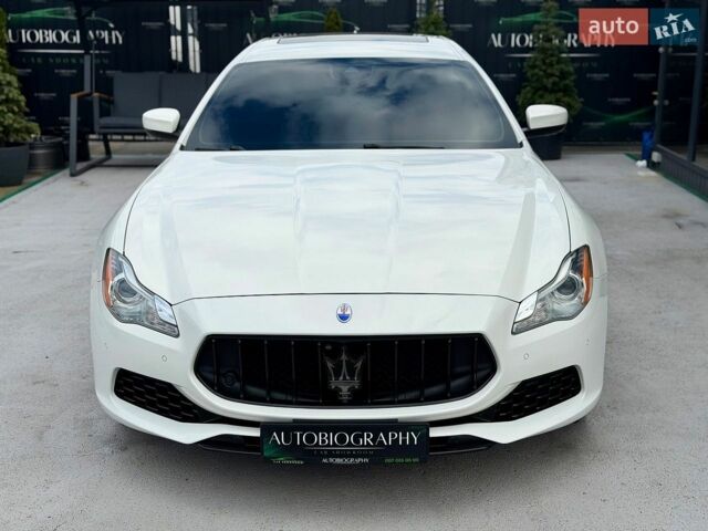 Білий Мазераті Quattroporte, об'ємом двигуна 2.98 л та пробігом 141 тис. км за 24900 $, фото 1 на Automoto.ua
