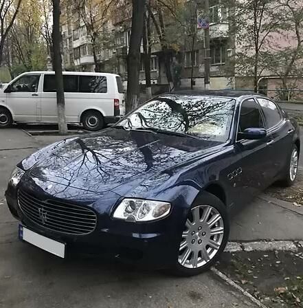 Черный Мазерати Кватропорте, объемом двигателя 4.2 л и пробегом 90 тыс. км за 13900 $, фото 1 на Automoto.ua