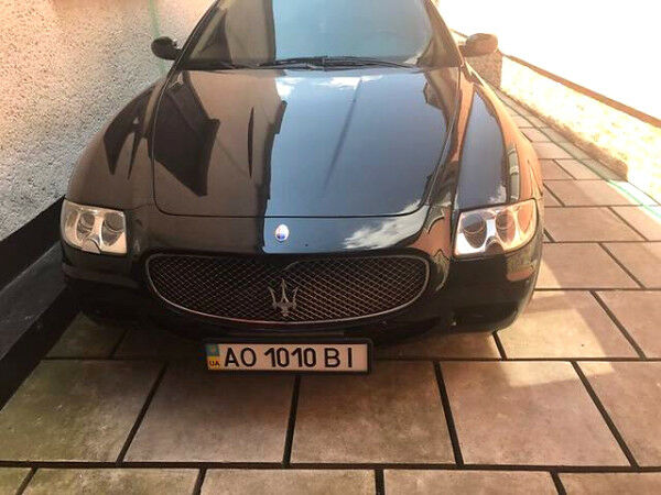 Чорний Мазераті Quattroporte, об'ємом двигуна 4.2 л та пробігом 108 тис. км за 22500 $, фото 1 на Automoto.ua