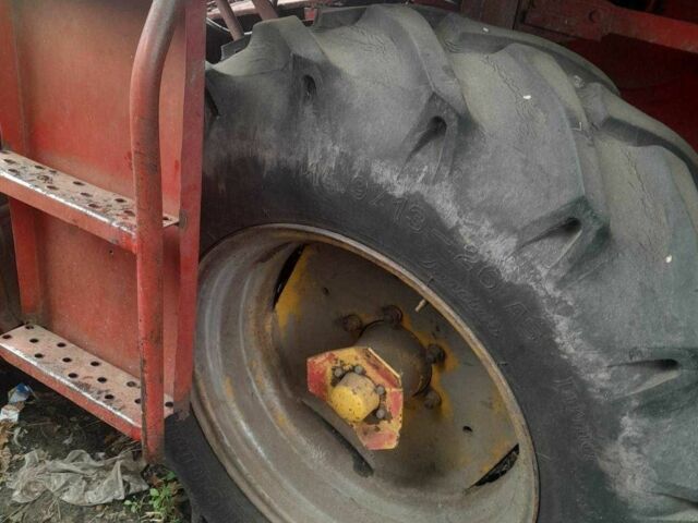 Красный Массей Фергюсон МФ, объемом двигателя 4.6 л и пробегом 10 тыс. км за 7000 $, фото 1 на Automoto.ua