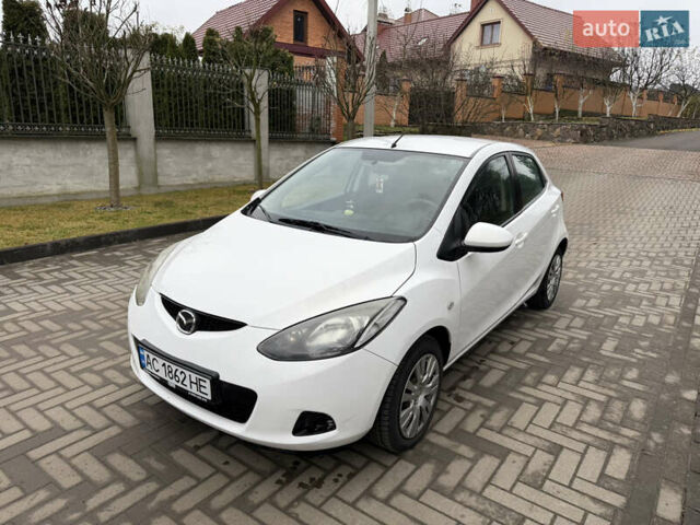 Білий Мазда 2, об'ємом двигуна 1.4 л та пробігом 221 тис. км за 5000 $, фото 1 на Automoto.ua