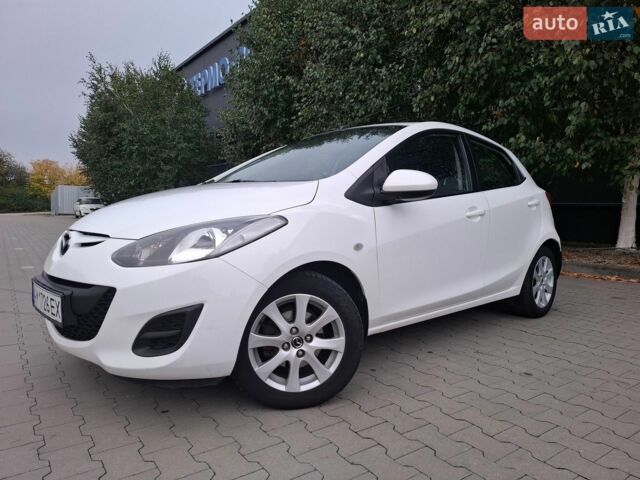 Білий Мазда 2, об'ємом двигуна 1.5 л та пробігом 151 тис. км за 8700 $, фото 1 на Automoto.ua