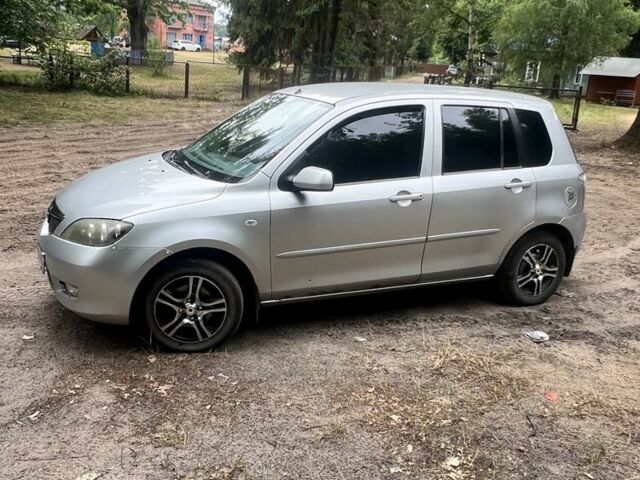 Серый Мазда 2, объемом двигателя 1.4 л и пробегом 290 тыс. км за 2500 $, фото 1 на Automoto.ua