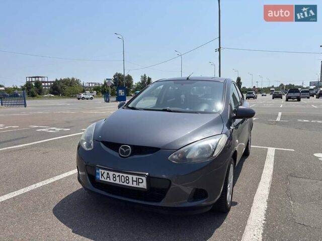 Серый Мазда 2, объемом двигателя 1.5 л и пробегом 195 тыс. км за 7000 $, фото 1 на Automoto.ua