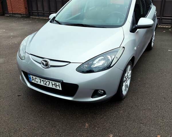 Серый Мазда 2, объемом двигателя 1.4 л и пробегом 230 тыс. км за 4800 $, фото 1 на Automoto.ua