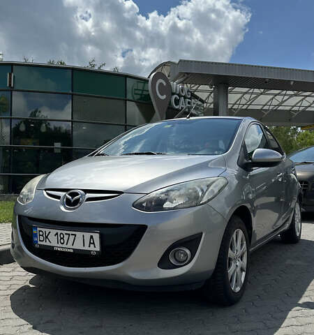 Сірий Мазда 2, об'ємом двигуна 1.3 л та пробігом 221 тис. км за 4799 $, фото 1 на Automoto.ua