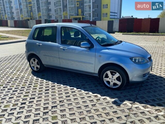 Синий Мазда 2, объемом двигателя 1.39 л и пробегом 272 тыс. км за 4100 $, фото 1 на Automoto.ua