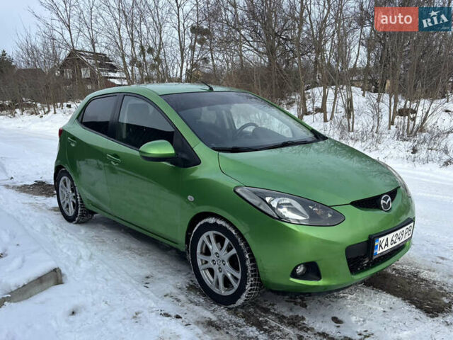 Зеленый Мазда 2, объемом двигателя 1.5 л и пробегом 107 тыс. км за 6000 $, фото 1 на Automoto.ua