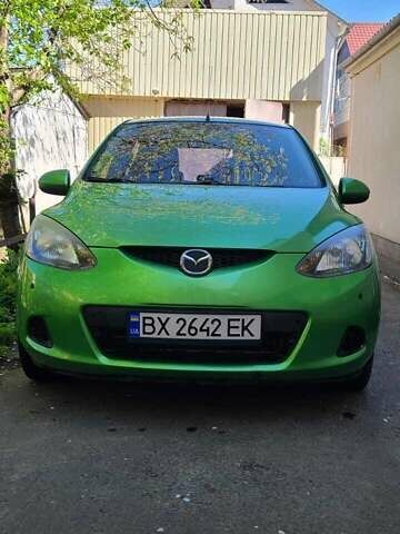 Зелений Мазда 2, об'ємом двигуна 1.5 л та пробігом 69 тис. км за 6800 $, фото 1 на Automoto.ua