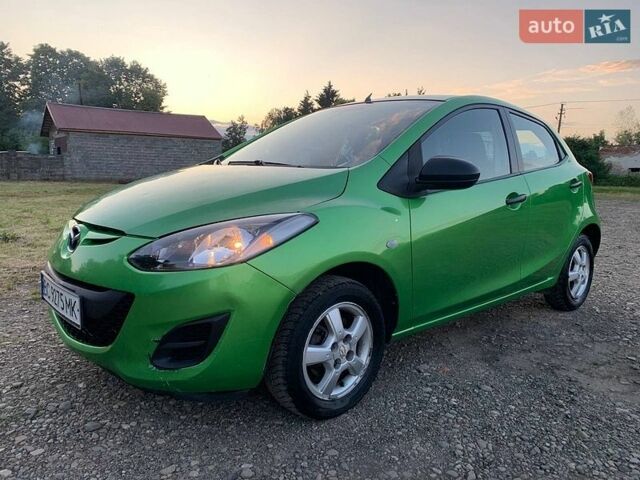 Зелений Мазда 2, об'ємом двигуна 1.35 л та пробігом 271 тис. км за 4650 $, фото 1 на Automoto.ua