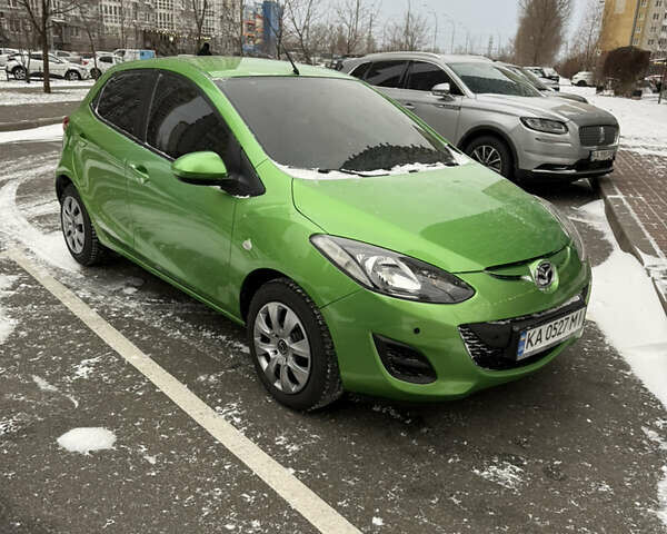 Зелений Мазда 2, об'ємом двигуна 1.5 л та пробігом 151 тис. км за 7100 $, фото 1 на Automoto.ua