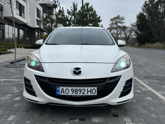 Білий Мазда 3, об'ємом двигуна 1.6 л та пробігом 171 тис. км за 8500 $, фото 1 на Automoto.ua